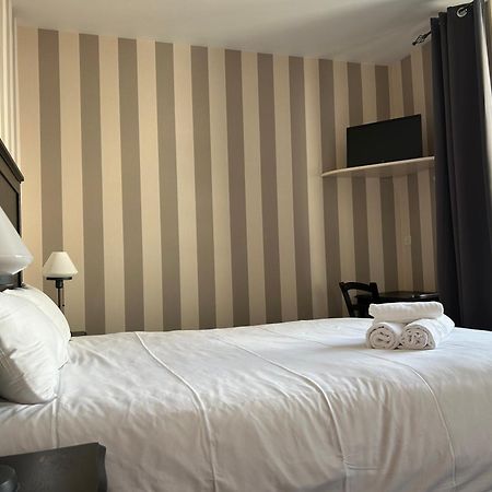 Hotel De L'Esperance แซ็ง-กาสต์-เลอ-กีโด ภายนอก รูปภาพ
